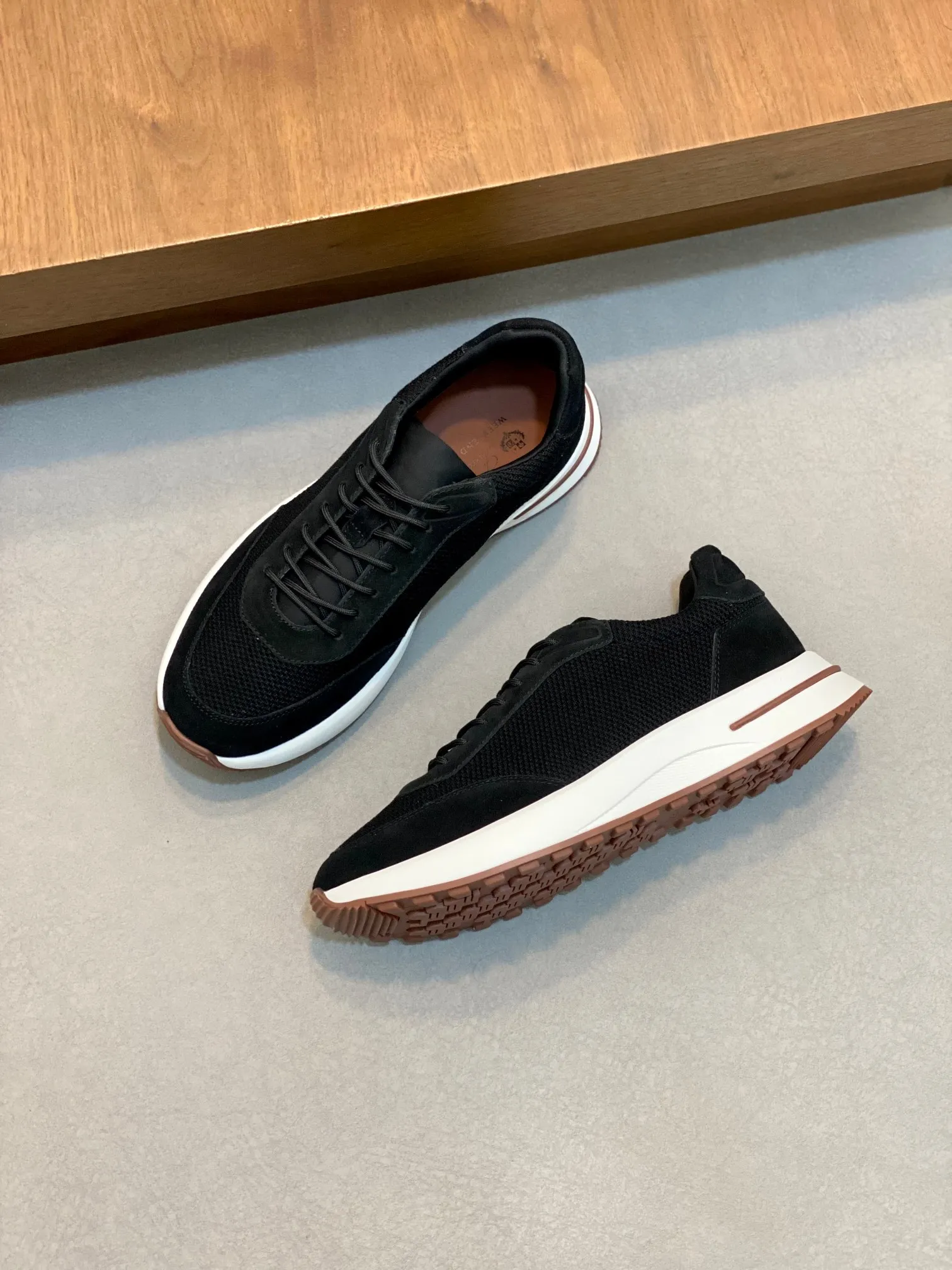 Factory price: 480💰 Loro Piana - Classic casual shoes, men's lace-up casual shoes and sneakers, high-quality lightweight and comfortable fabrics, suitable for outdoor leisure, the color scheme is young and energetic, and it looks great with sportswear or casual suits! Code number: 38-44 (45, 46, can be customized)